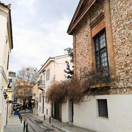 Magnificent In Plaka Apartment